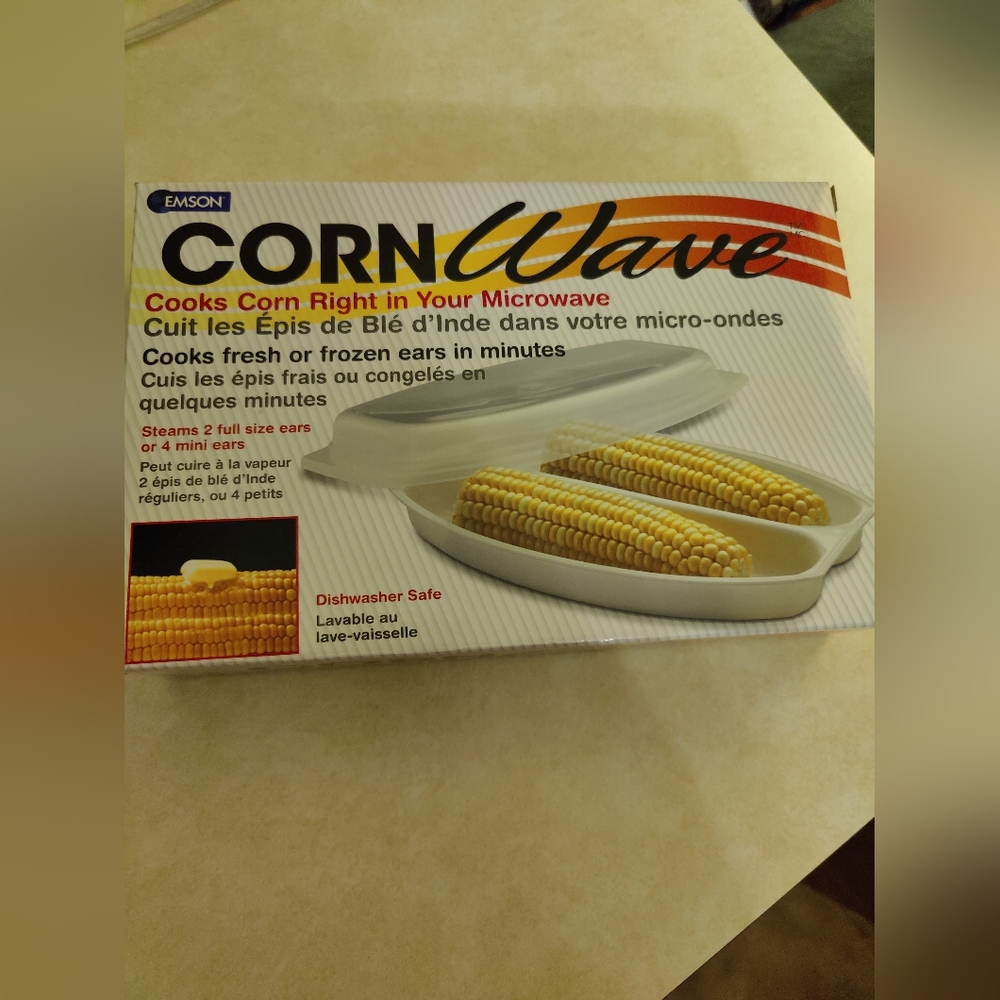 CornWave Microwave Corn Cooker - White